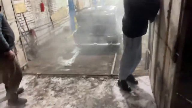 СЛОМАЛИ ВОРОТА В АВТОСЕРВИСЕ смотреть онлайн