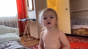 Ребенок 1,5 года разговаривает с мамой