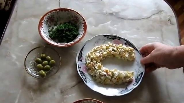 Салат ПОДКОВА из крабовых палочек смотреть онлайн