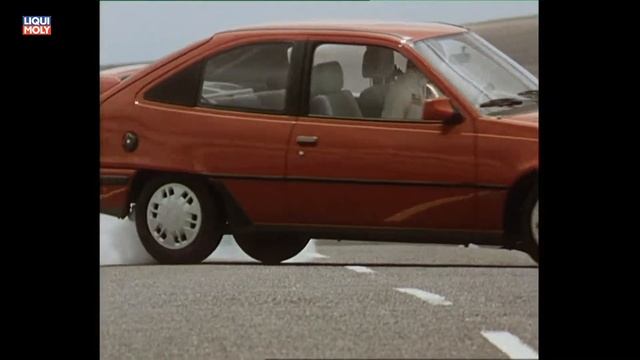 Onlinemotor Opel Kadett GSi 1984 смотреть онлайн