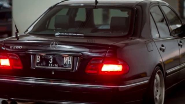 Tuning Mercedes W210 Bagged смотреть онлайн