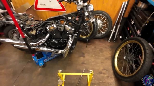 Обслуживание замечательной Honda VT 750 S смотреть онлайн