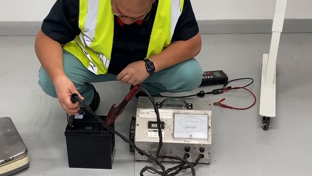 Lithium starter battery delivers 1000 amps CCA will it start yours? смотреть онлайн