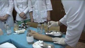 Перевязка гнойной раны на фантоме
