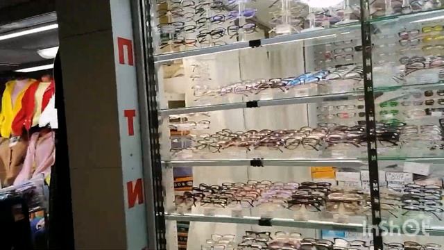 Москва.Посуда (гжель, хохлома) в переходе на Павелецкой площади. смотреть онлайн