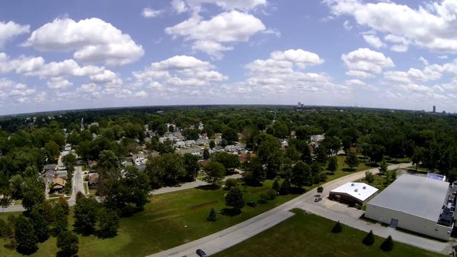 Xiro Xplorer V Drone Footage High Above Springfield Illinois Lincoln Park смотреть онлайн