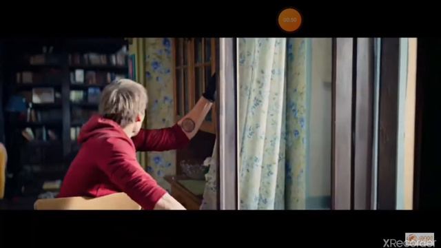 ДОМОВОЙ СПАС ДЕВОЧКУ. ЭПИЧНЫЙ МОМЕНТ. ПОД ПЕСНЮ {МОЛНИЯ} смотреть онлайн