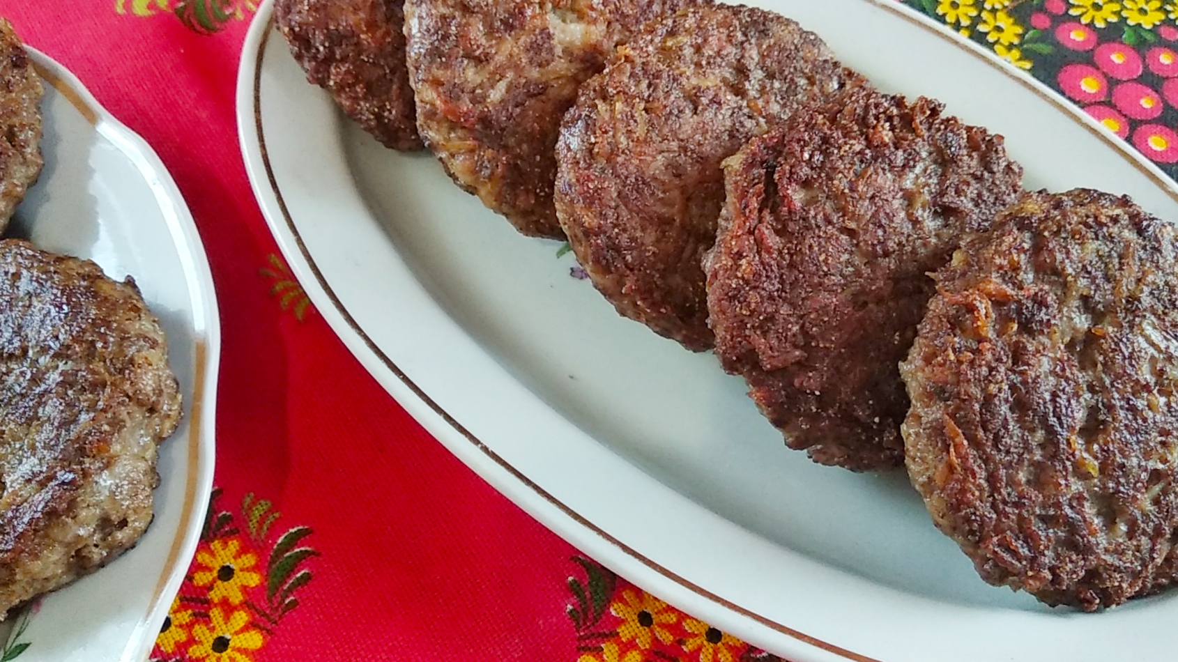 Котлеты из куриных сердечек. Отличный ответ на вопрос, что приготовить на ужин! смотреть онлайн