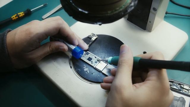 Компонентный ремонт платы iPhone смотреть онлайн