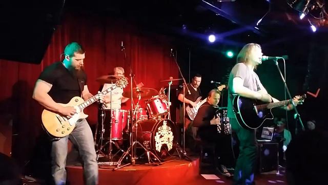 Калинов Мост / Гуляли вместе - 16 Тонн смотреть онлайн