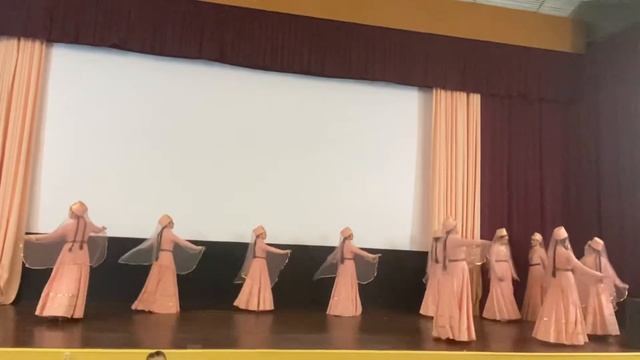 Осетинский девичий танец смотреть онлайн