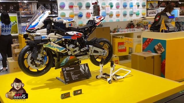 Lego BMW M 1000 RR 42130