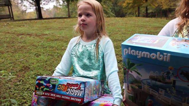 The Toy Master's Unicorn Trap! смотреть онлайн