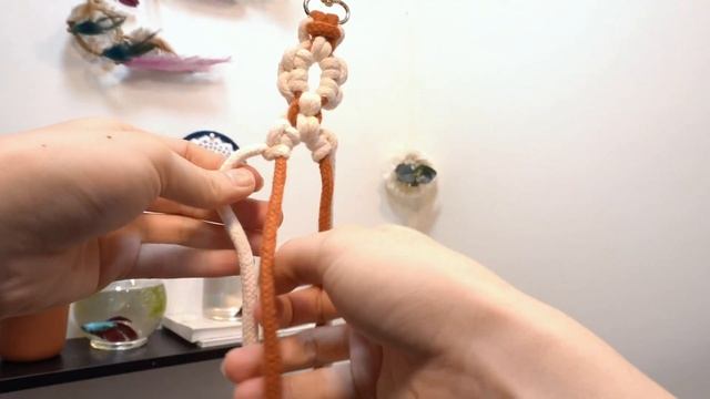 DIY| Macrame keychain tutorial for beginners| Super easy to make смотреть онлайн