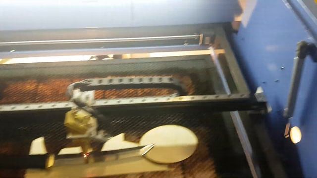 Гравировка нержавейки на китайском лазерном станке СО2 80 вт без пасты смотреть онлайн