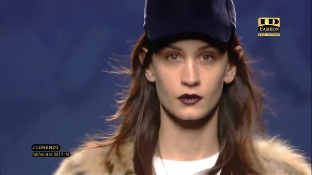 J LORENZO | FW 17/18 | Madrid | Mercedes-Benz Fashion Week смотреть онлайн