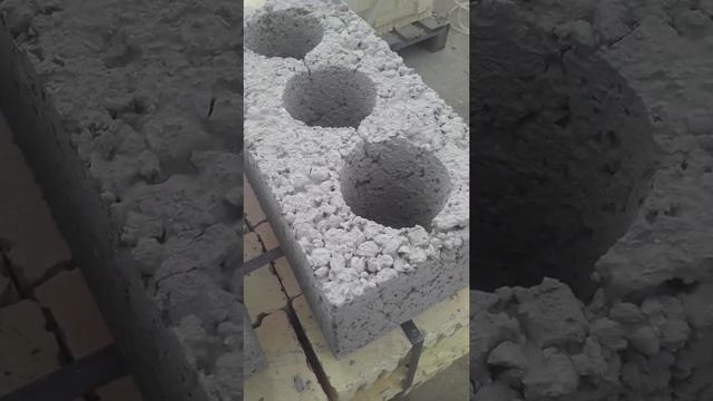 Керамзитобетонный блок 3х и 4х пустотный .В чём отличие ? смотреть онлайн