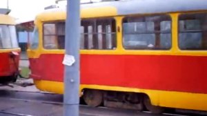 Трамвай со сломанным пантографом и мат трамвайщика