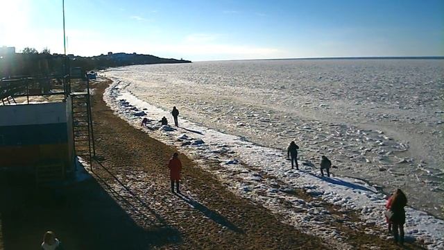 Пляж в Щёлкино, 13.01.2015, ч.3 - видео с камеры 1