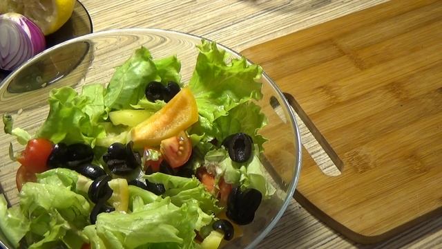 Греческий Салат, Интересный Вариант/Greek salad, an interesting option смотреть онлайн