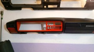 Перетяжка торпедо 2107   черная кожа  с красным