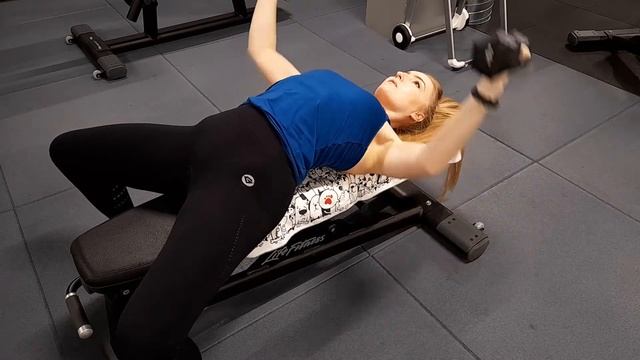 Trening Siłowy SPLIT - KLATKA I BICEPS I TRICEPS (na Siłowni)