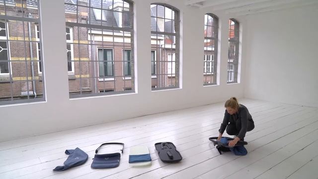 Bugaboo Fox/Fox 2 Assembly video (Chassis + Bassinet) [HowTo] - Available at Dear-Born Baby смотреть онлайн