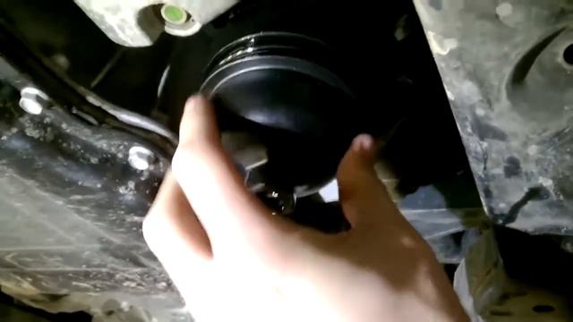 Kia Sorento XM CRD oil filter change смотреть онлайн