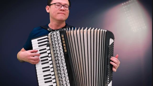 32 - Hallelujah by Leonard Cohen, Accordion, Akkordeon, Accordéon, аккордеон, fisarmonica play смотреть онлайн