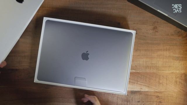 Macbook Pro 15" Space Gray Unboxing. Deutsch | German смотреть онлайн
