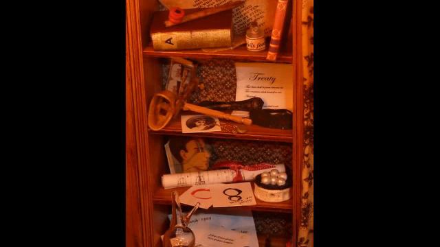Sherlock Holmes Room - Dollhouse Miniature Roombox