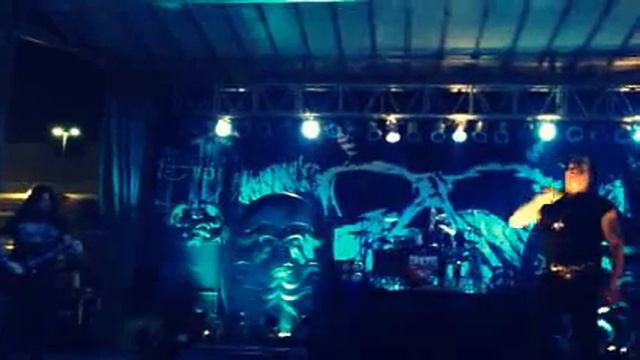 Glenn Danzig DESTROYS "Fan" with Camera!! смотреть онлайн