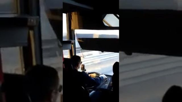 Водитель автобуса Ростов-на-Дону - Москва курит во время движения. Компания Евро Люкс смотреть онлайн