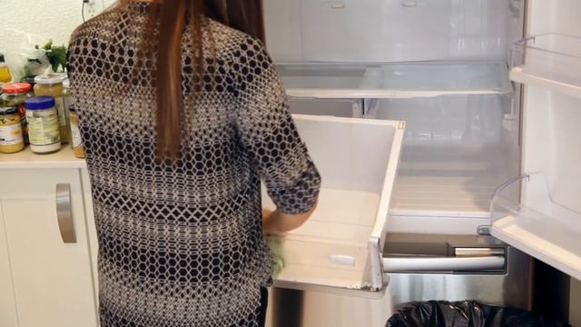 How to Clean A Fridge! (Clean With Me) смотреть онлайн