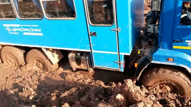 УралСпецТранс РосДорСтрой рвется в бой смотреть онлайн