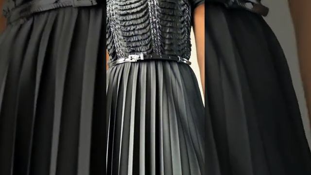 Эффектное платье с юбкой плиссе + ремень | платье на Новый год смотреть онлайн