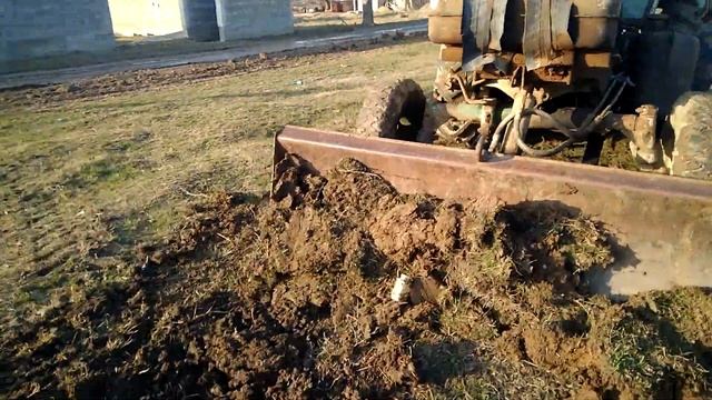 ЮМЗ экскаватор смотреть онлайн