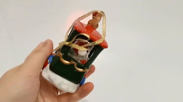 Елочное украшение Дед Мороз на паровозе. Музыкальное, с подсветкой. Фарфор. 10,5 см. Cosmos Gifts смотреть онлайн