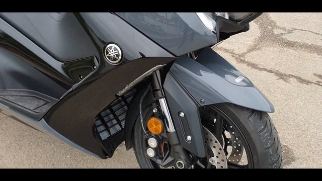 Yamaha T-Max 560 Tech Max Модель 2021 Euro 5 Обзор смотреть онлайн
