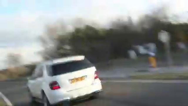 Mercedes ML 63 AMG road test (English subtitled) смотреть онлайн