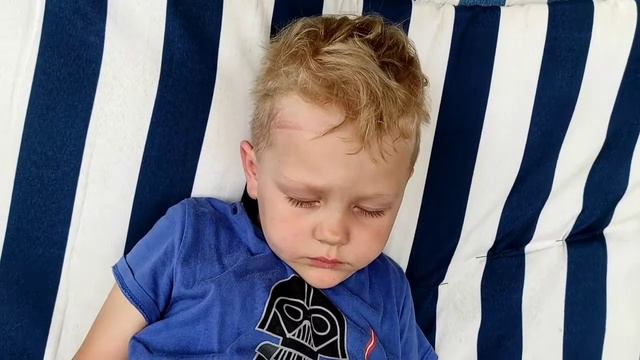 Как влияет свежий воздух на ребёнка?!! смотреть онлайн