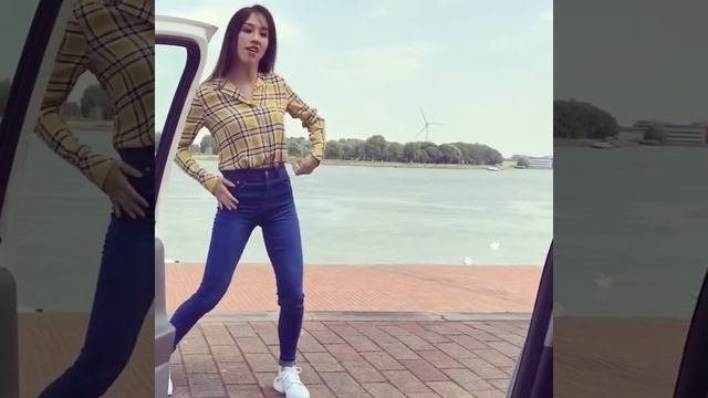 IN MY FEELINGS - DRAKE DANCE CHALLENGE | KIKI DO YOU LOVE ME DANCE | ASIAN GIRL | VIETNAM смотреть онлайн