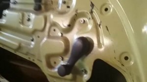 Как снять переднию дверь  на Матизе