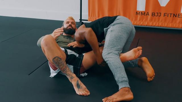 Undefeated UFC Fighter, Andre Petroski Demonstrates Nate Diaz's Guillotine on Tony Ferguson UFC 279 смотреть онлайн