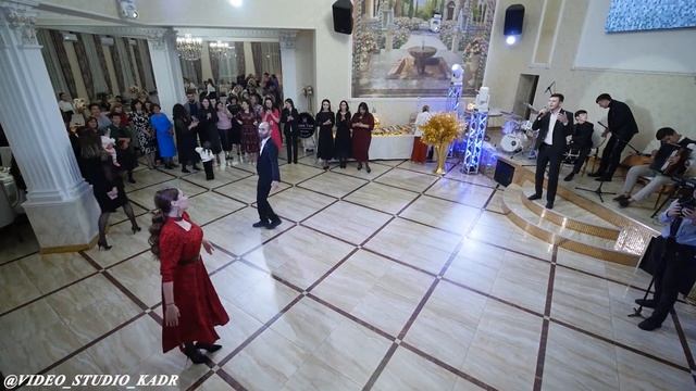 ТАНЦЫ НА СВАДЬБЕ В НАЛЬЧИКЕ (АСТЕМИР ТЕЗАДОВ) смотреть онлайн