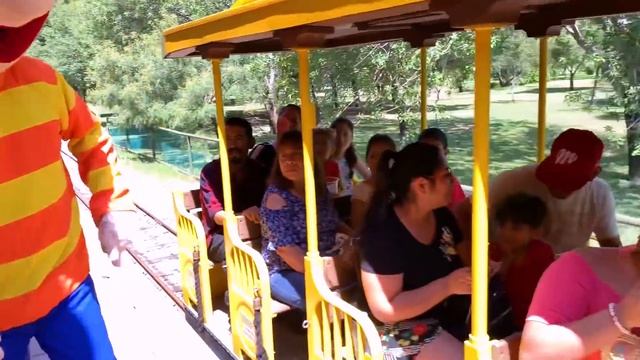 ¡Aventura en el Tren! - Bely y Beto смотреть онлайн