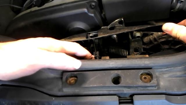 Volkswagen Passat Bonnet Release Lever Latch Removal смотреть онлайн
