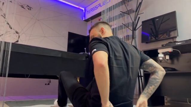 Массаж спины ,Неудачный дубль ( что то пошло не так)