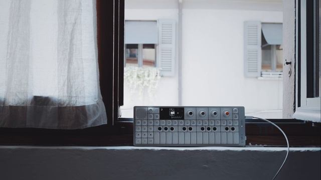 Teenage Engineering OP-1 Field смотреть онлайн