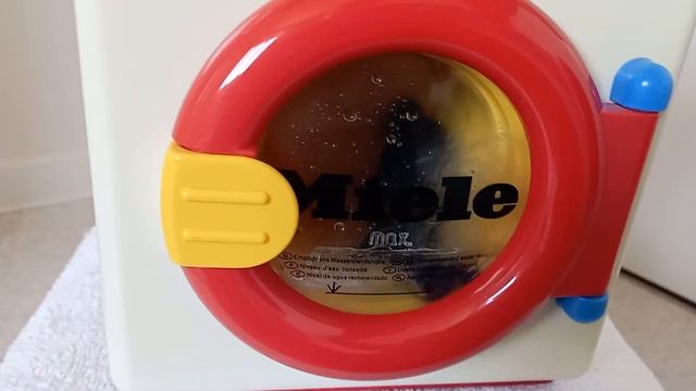 Theo klein vintage miele toy washing machine - Wash with water after repair смотреть онлайн
